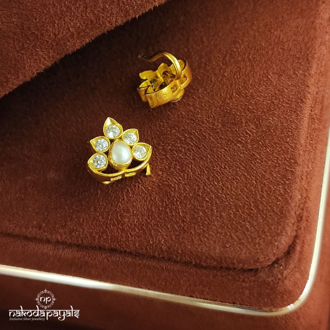 Pearl Nosepin (NP0530)