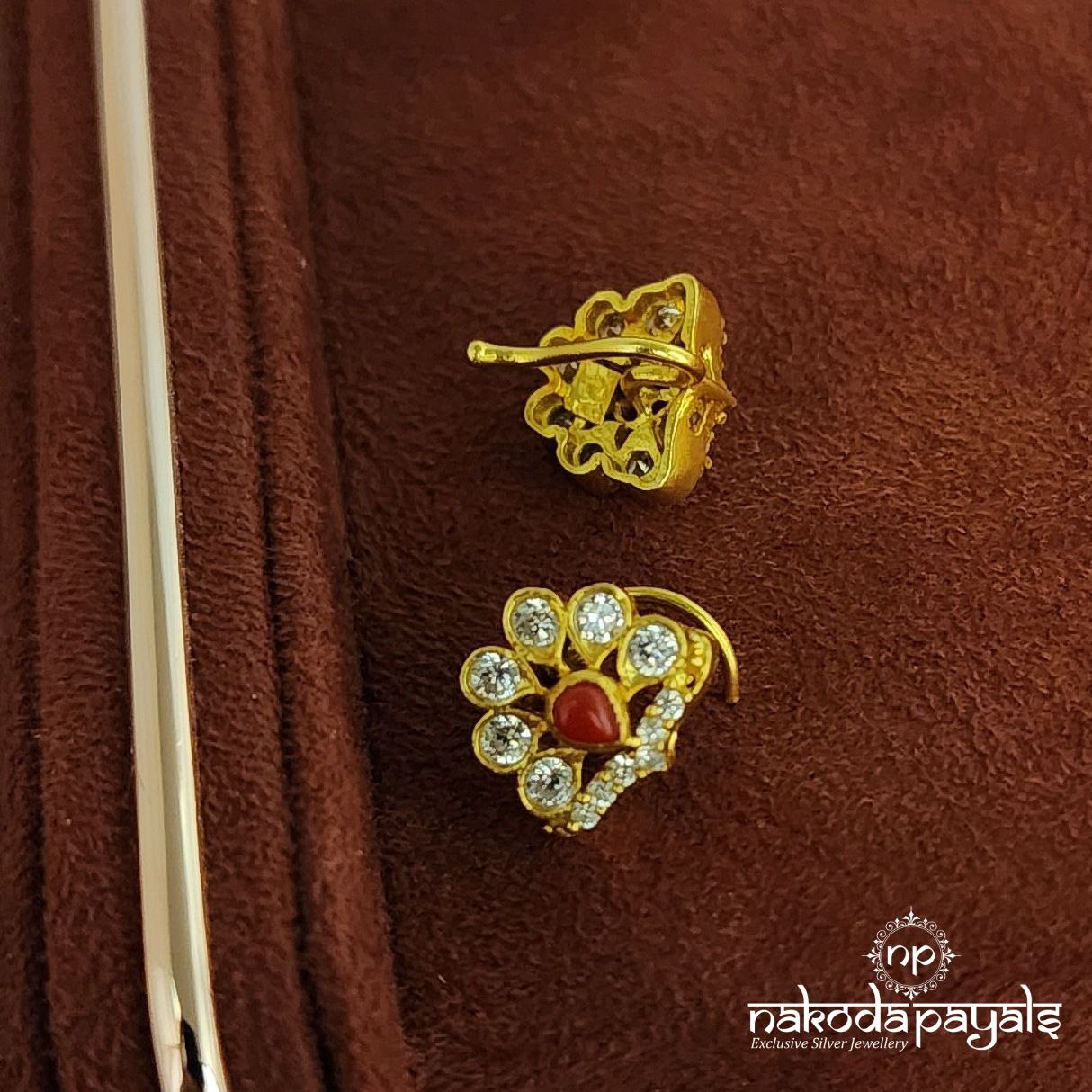 Pretty Coral Nosepin (NP0532)