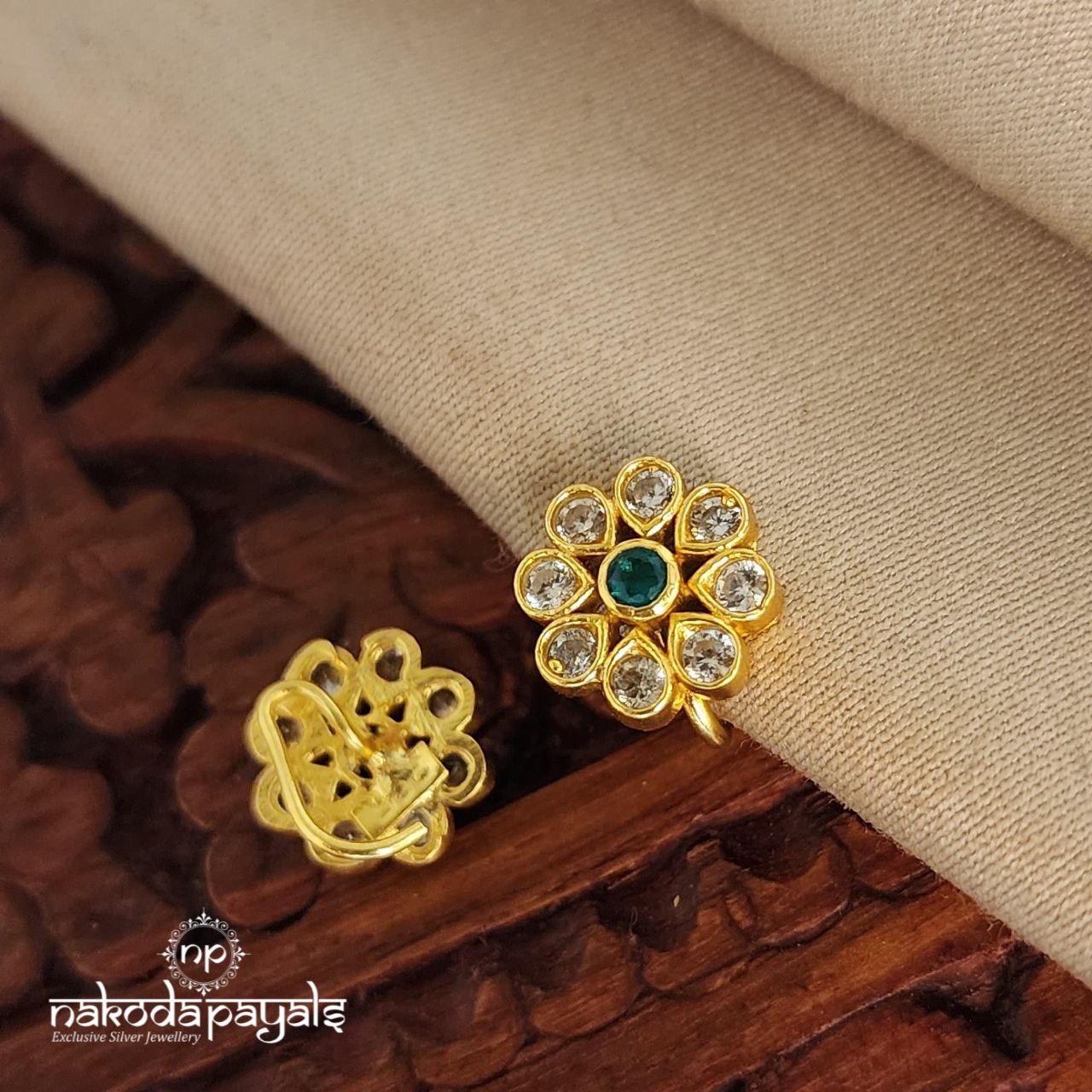 Green Flower Nosepin (NP0539)