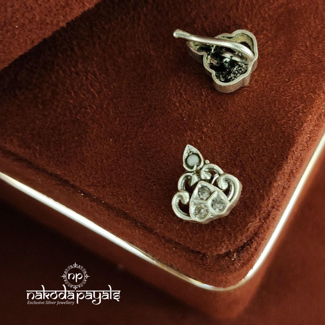 Pearl Nosepin(NP0563)