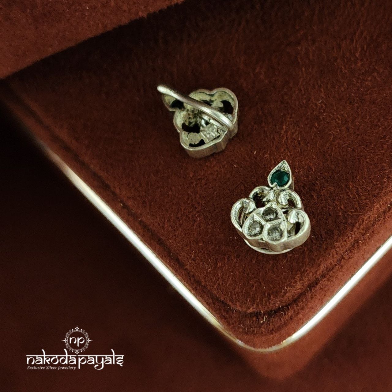 Green Nosepin (NP0564)