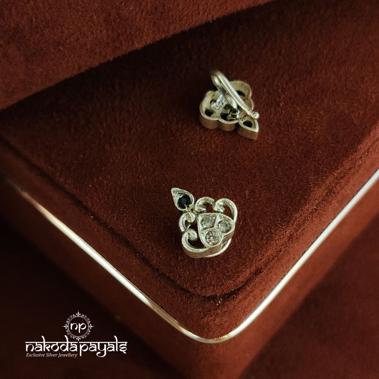 Blue Nosepin (NP0567)