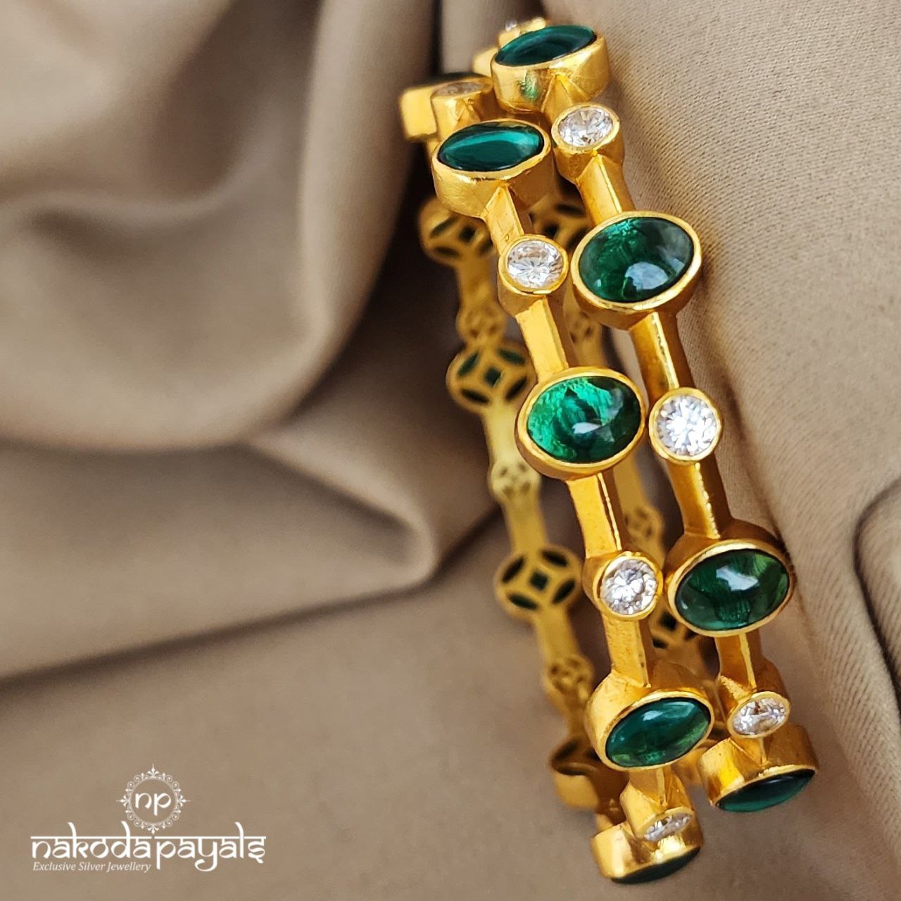Oval Green Bangle Pair (GK2310)