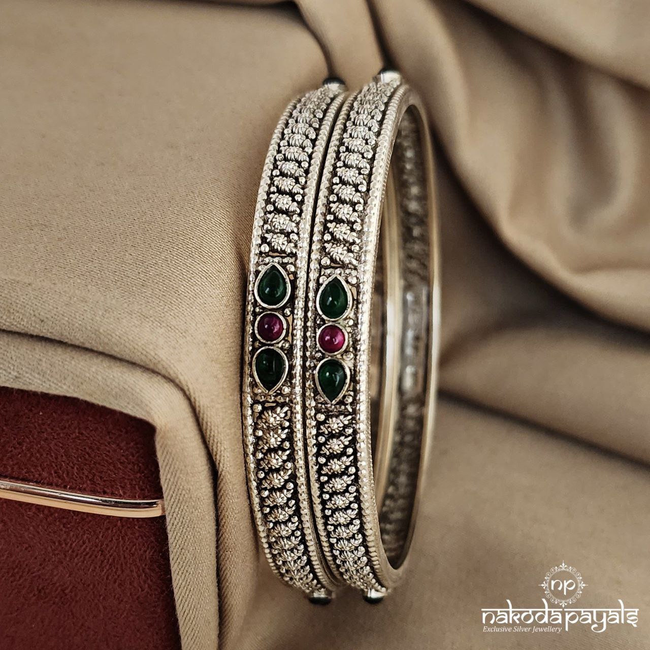 Lovely Bangle Pair (K3983)