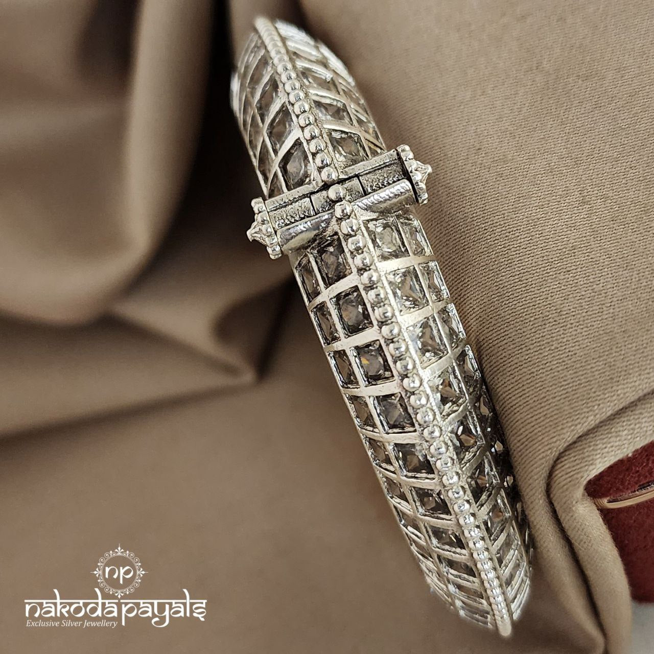 White Openable Kada Single (K3987)