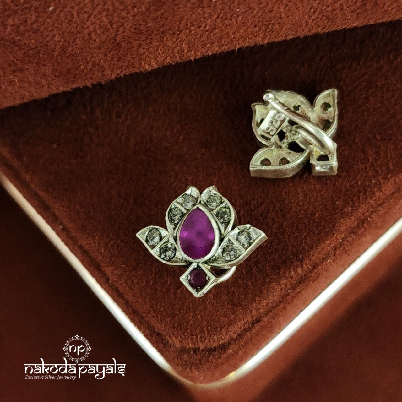 Ruby Cutstone Nosepin (NP0590)