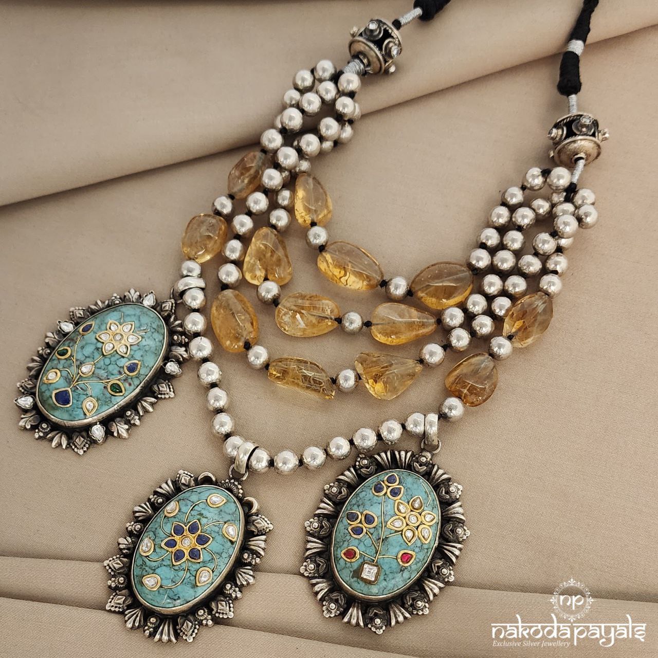 Oval Turquoise Neckpiece (N8180)