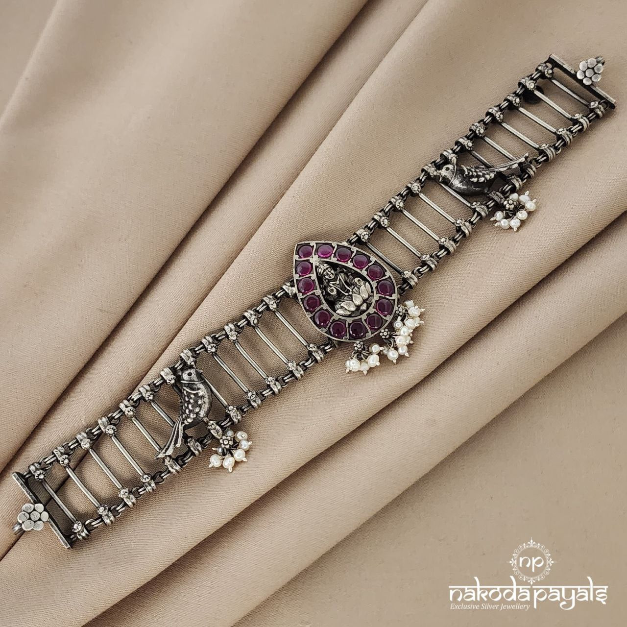 Lakshmi Birdie Choker (N8263)