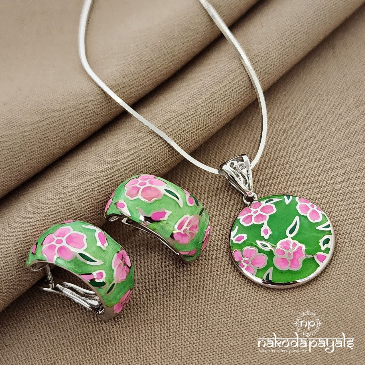 Grassy Green Pendant Set (St1811)