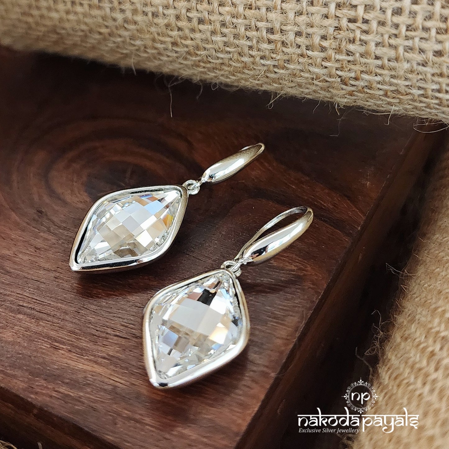 White Swarovski Drop (St2683)