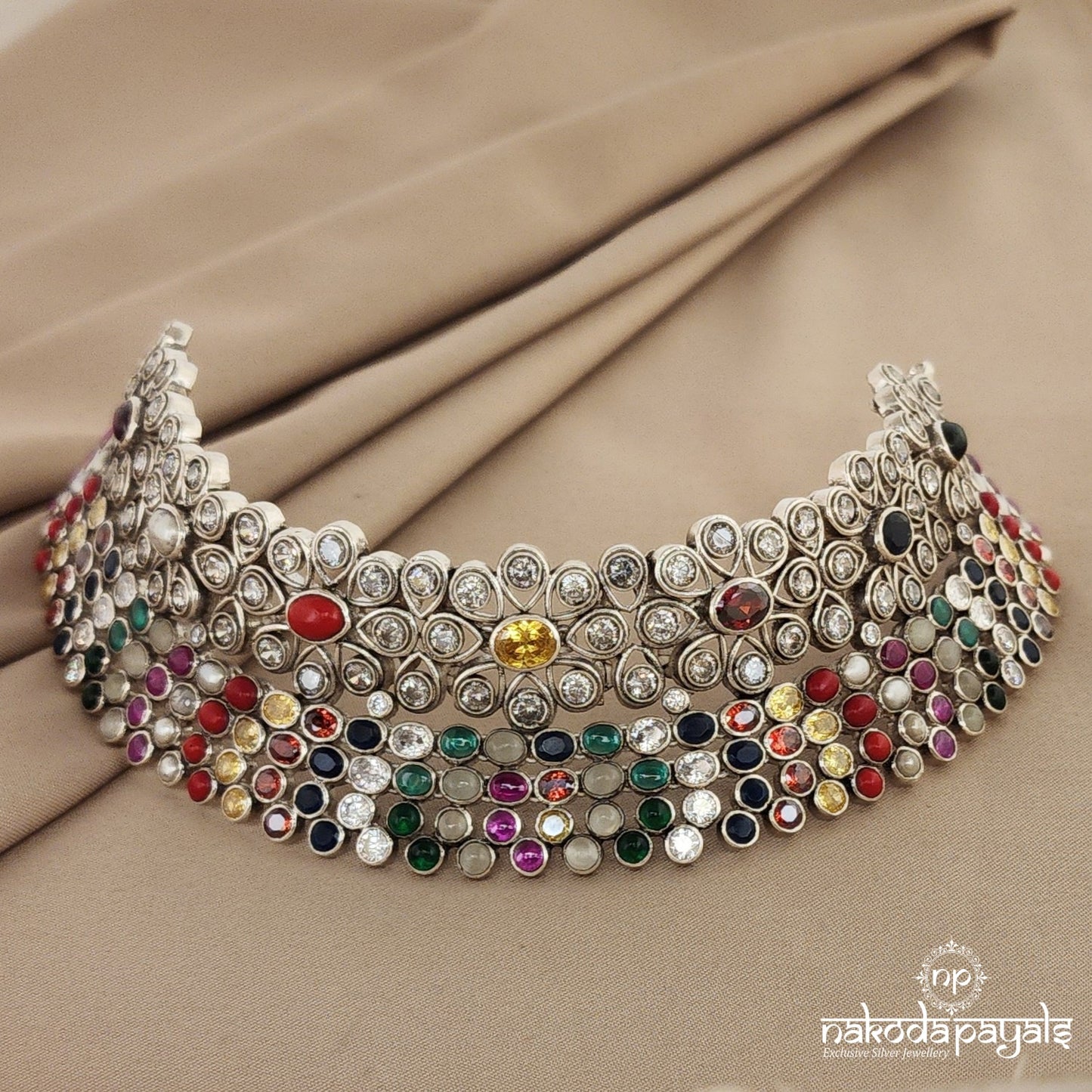 Floral Navarathna Bedizened Hasli (N8307)