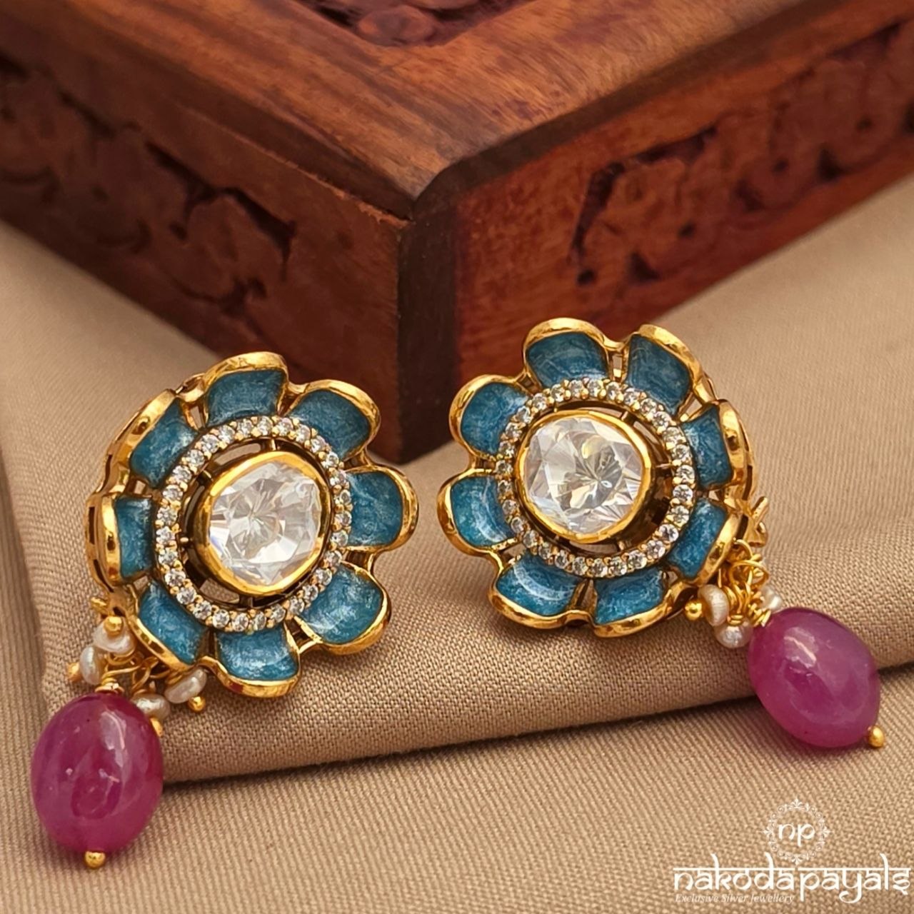 Blue Moissanite Pearl Floral Studs (Ge11001)