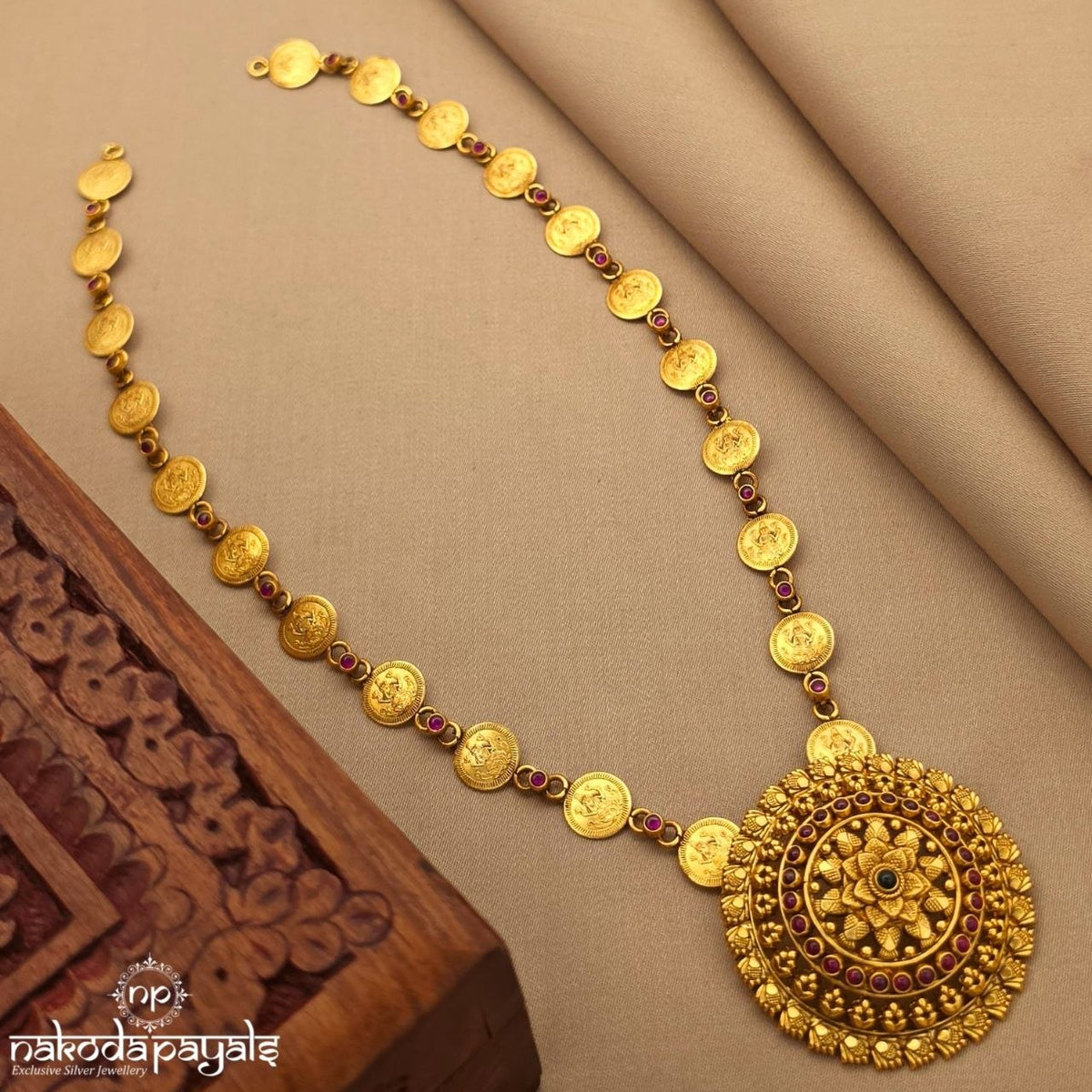 Circular Floral Kasu Neckpiece (Gn10784)
