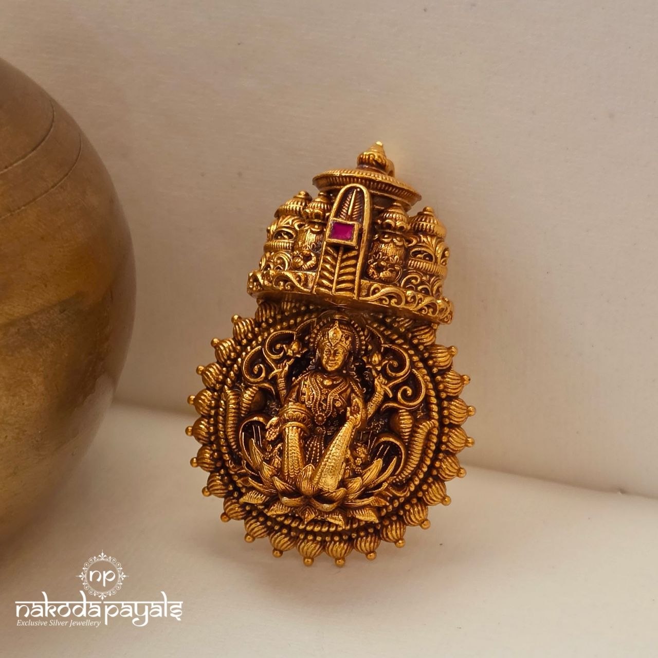 Circular Lakshmi Floral Pendant (Gp2549)
