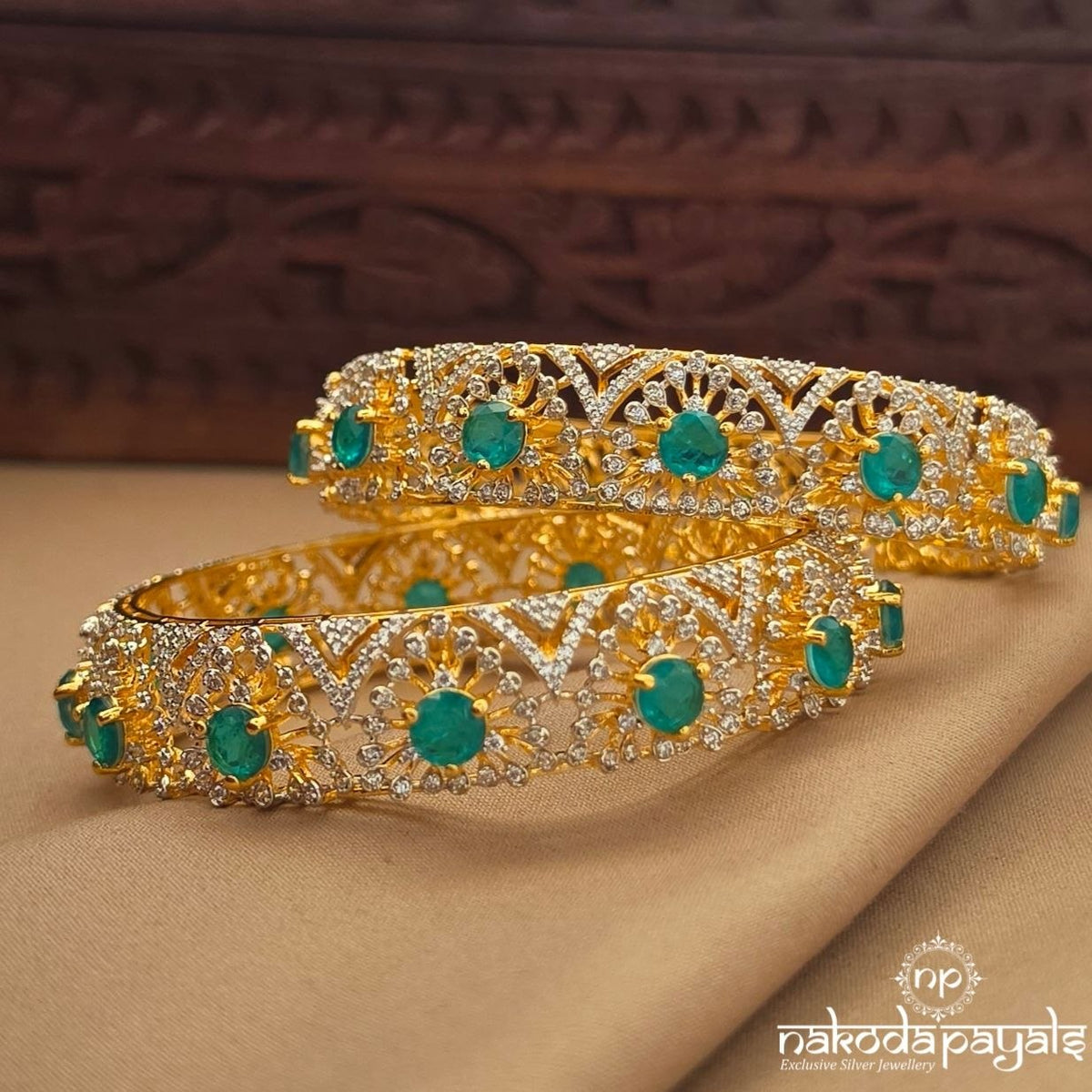 Exemplary CZ Bangle (Gk3389)