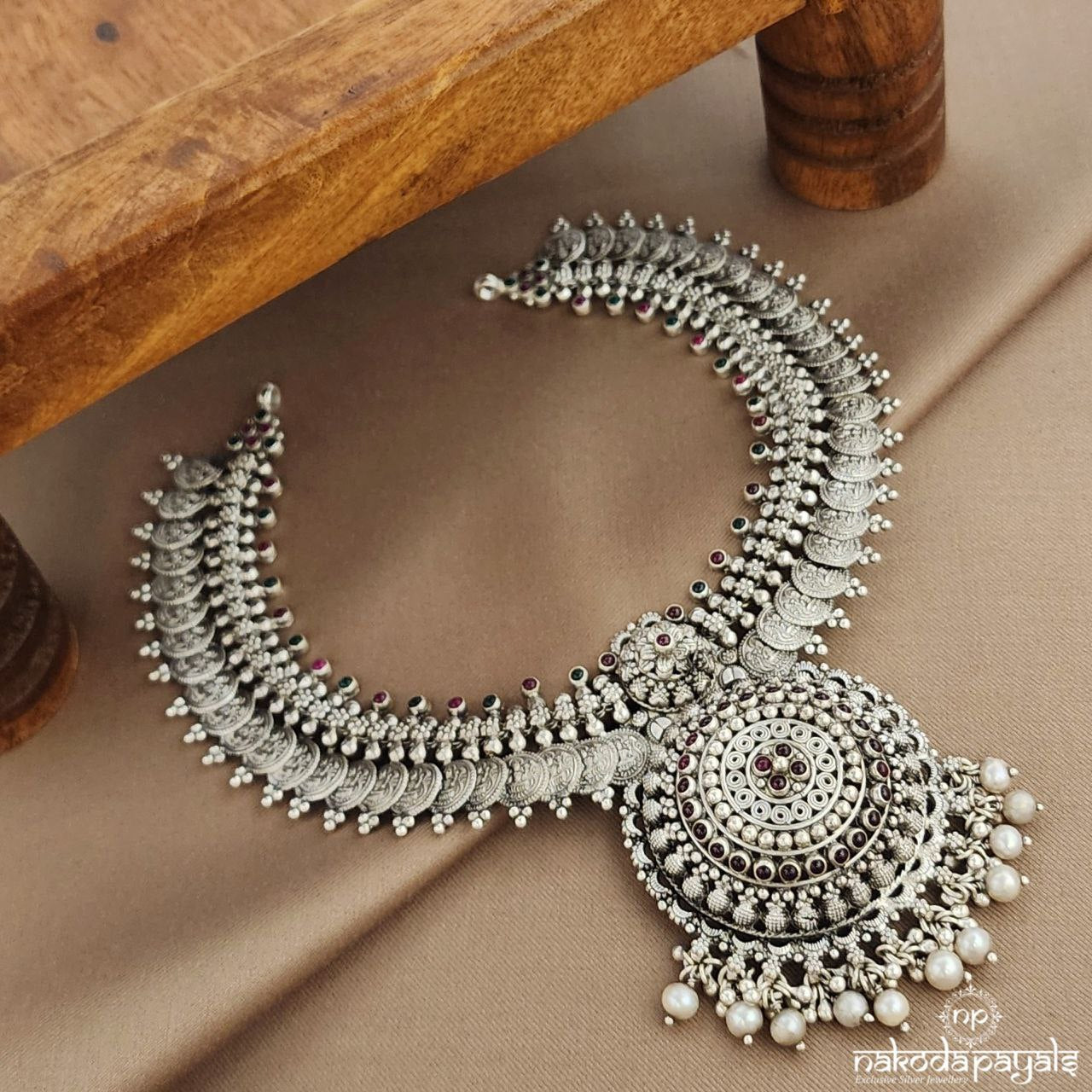 Coined Lakshmi Kemp Neckpiece (N11105)