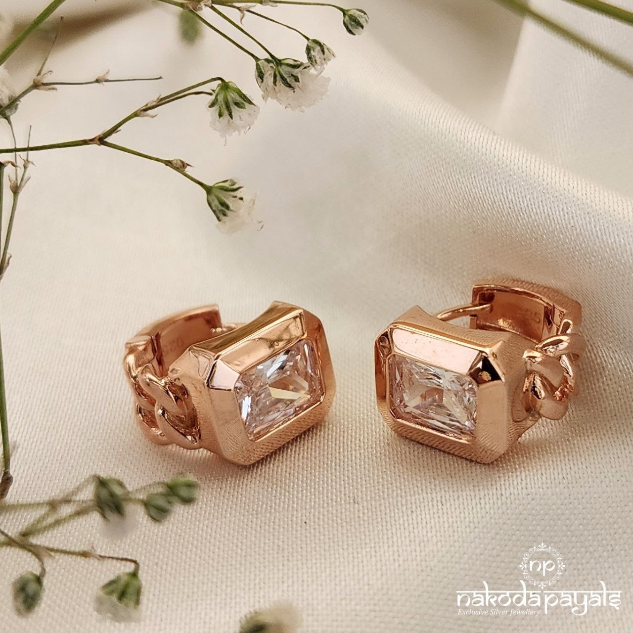 Cubic Zicon Watch Earrings Bali (St2905)