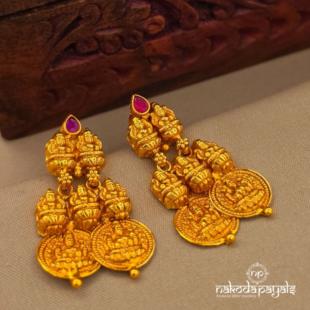 Exquisite Lakshmi Kasu Chandbali (Ge11232)
