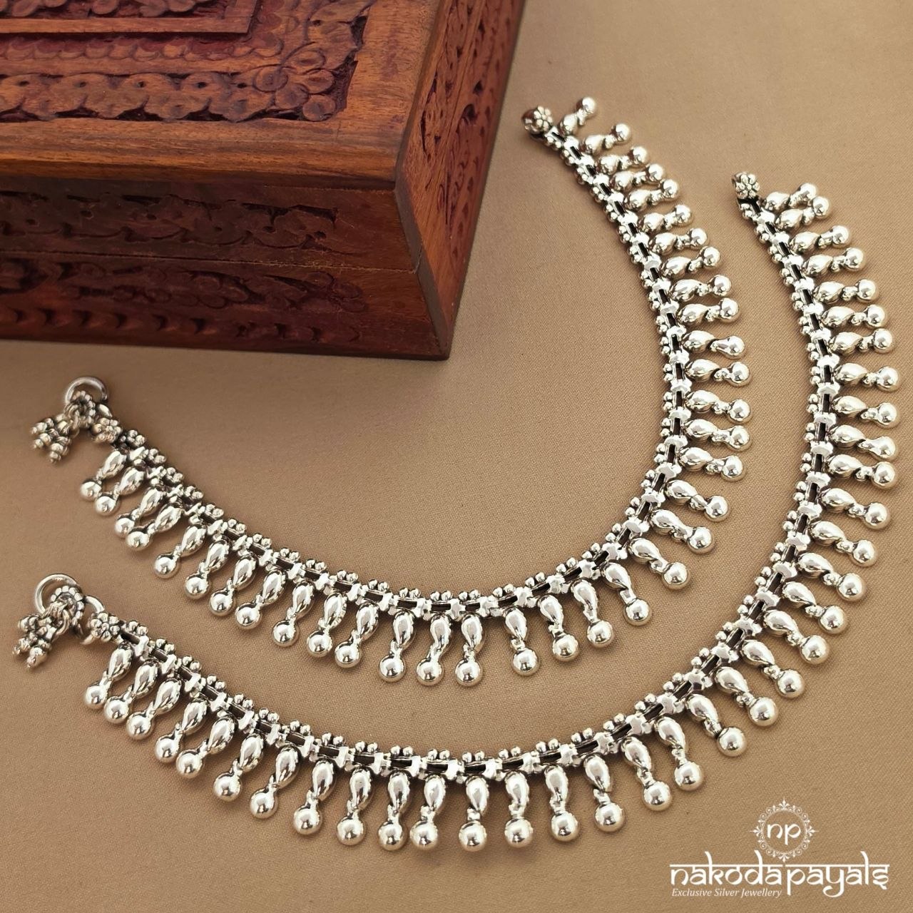 Endearing Mango Ball Drop Anklets (A7065)