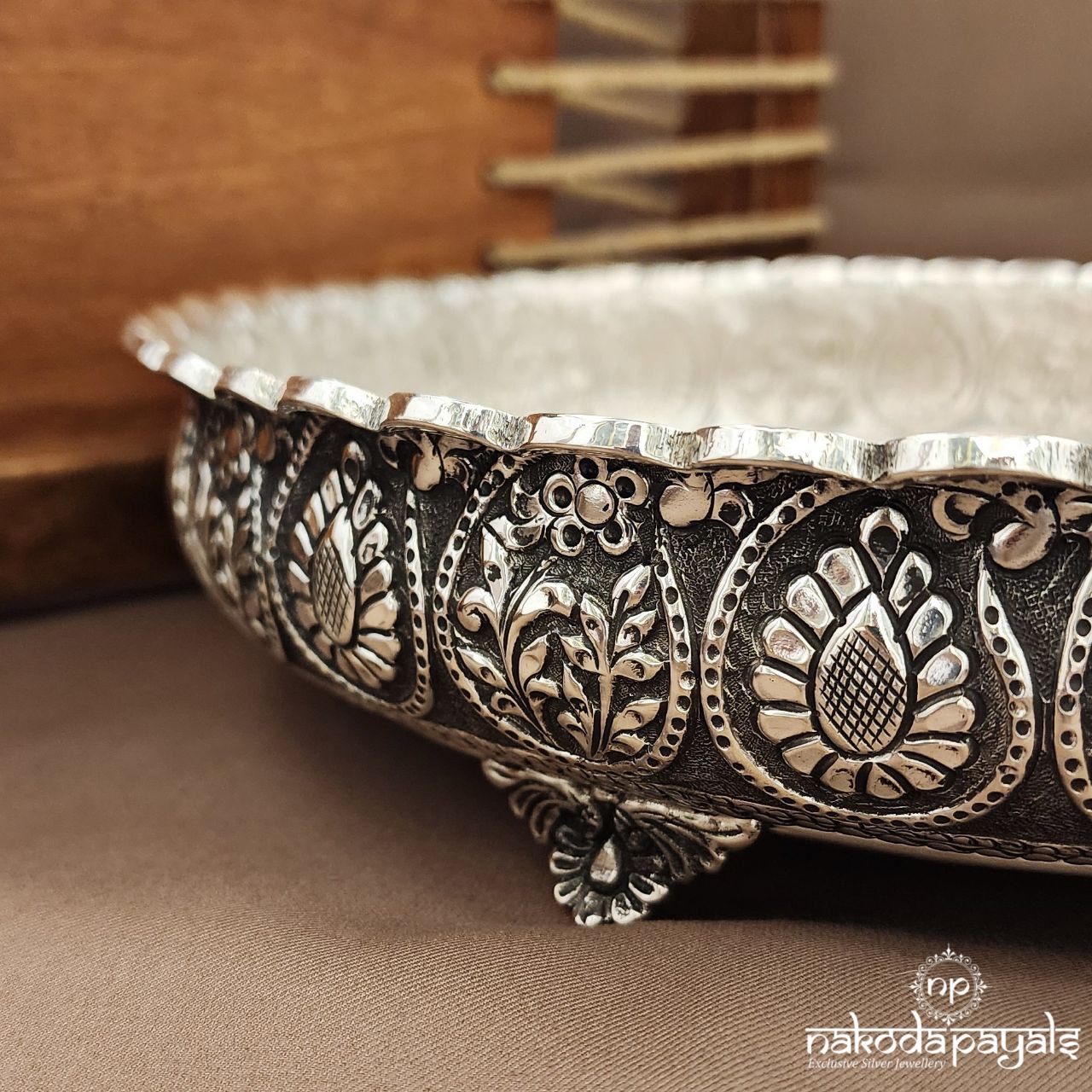 Oxidised Flower Chitai Plate (Aa2259)