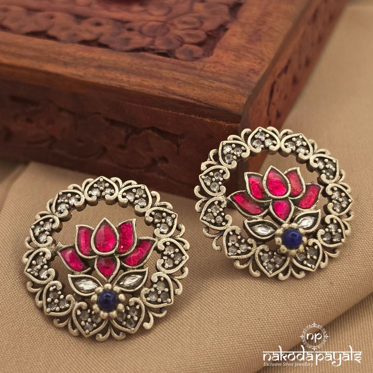 Lotus Studs (S4114)