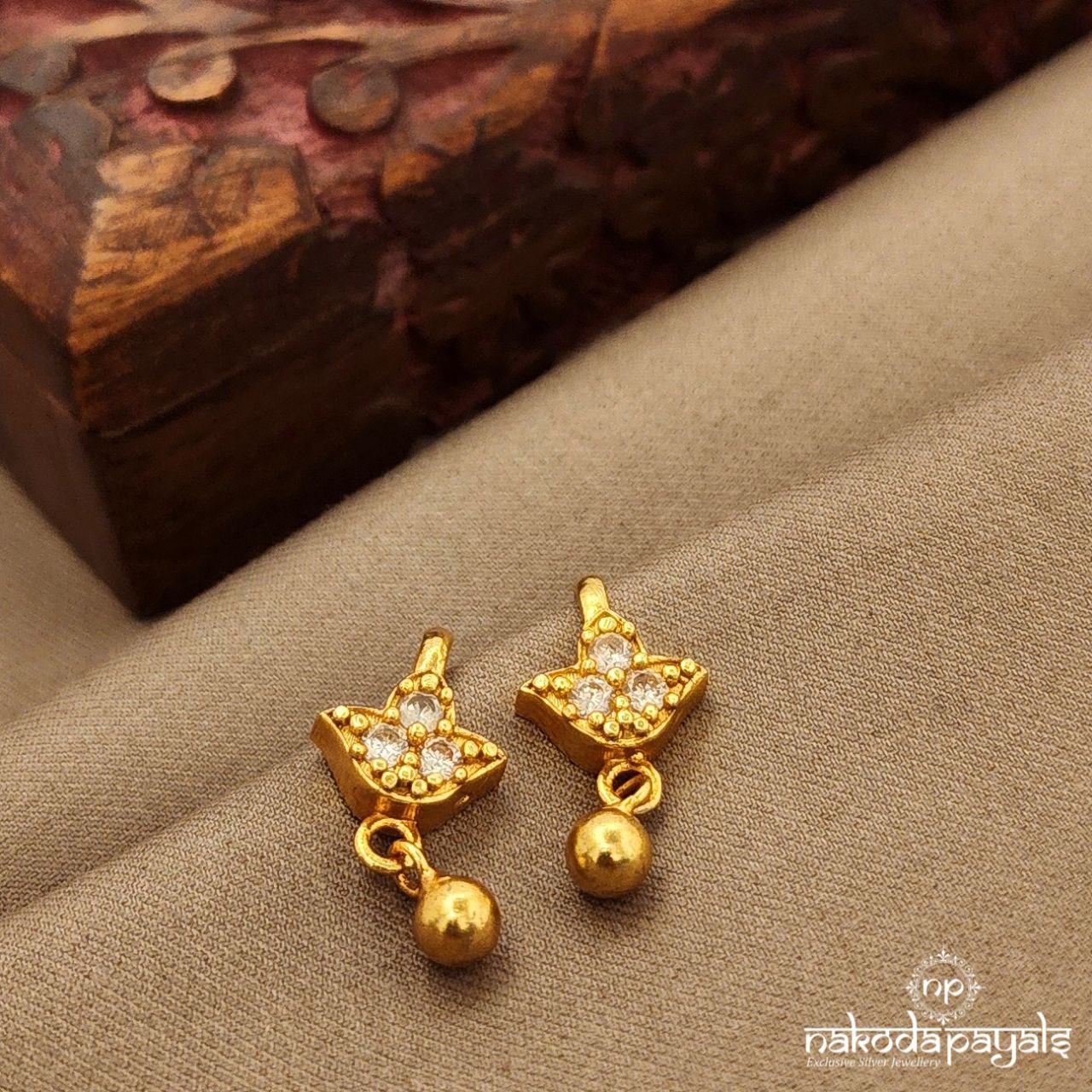 White Ball Drop Pressing Bugadi (S9452)