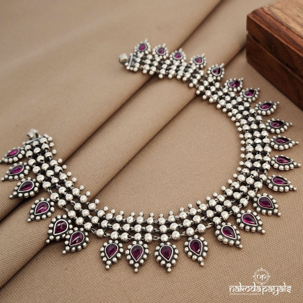 Elegant Pink Drop Neckpiece (N11368)