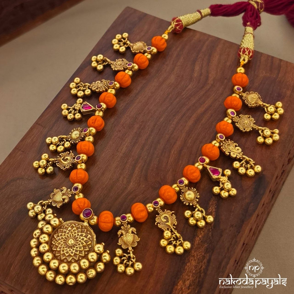 Coral Saj Floral Neckpiece (Gn10815)