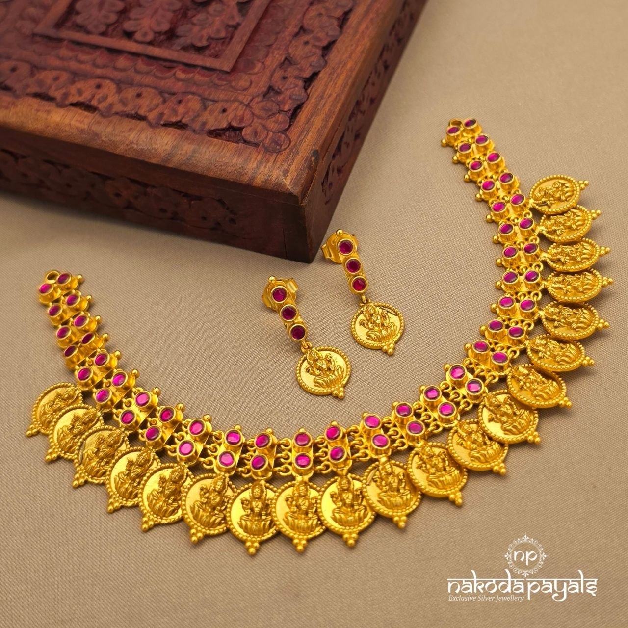 Lakshmi Kasu Neckpiece With Earrings (Gn10381)