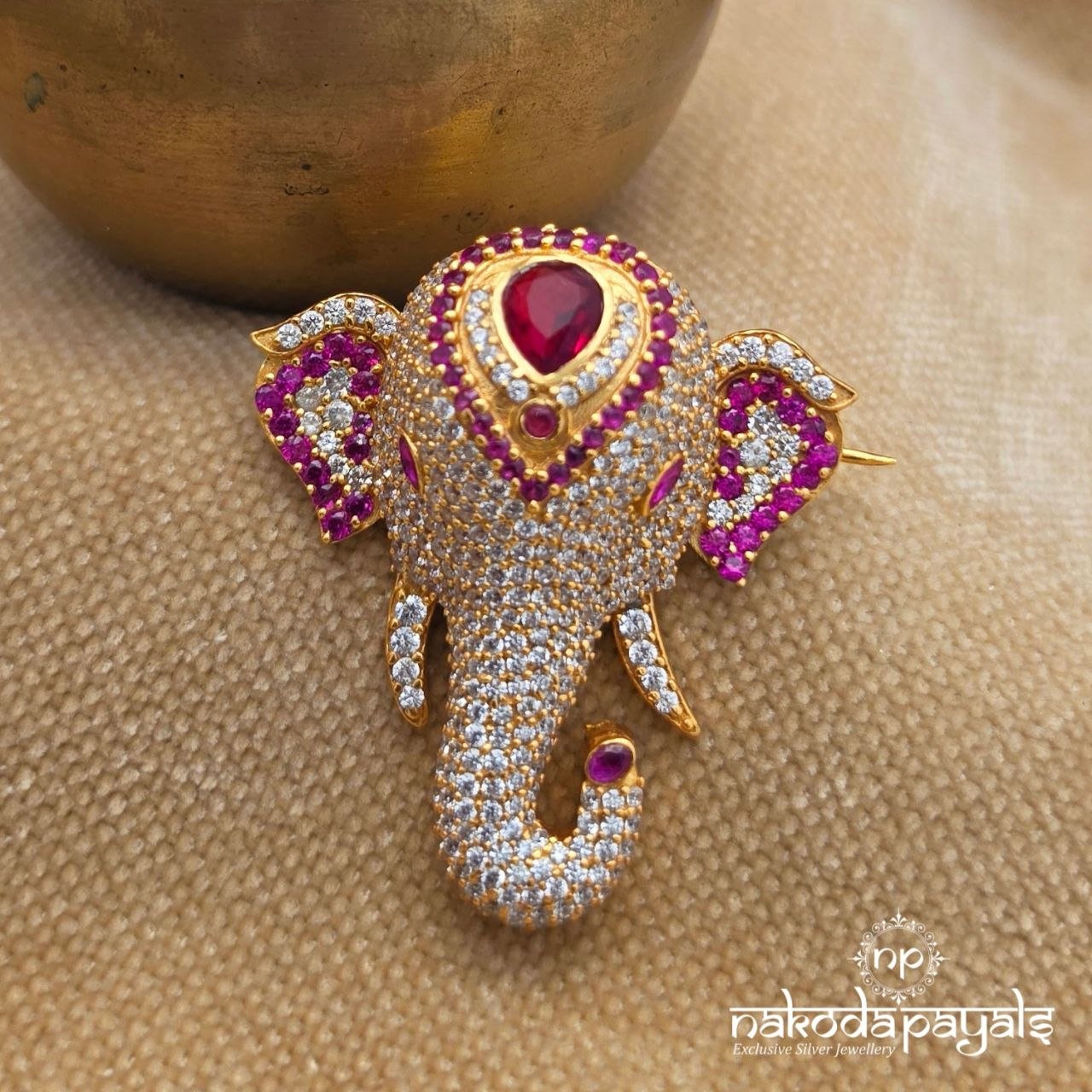 Royal Ganesha Brooch (St4118)