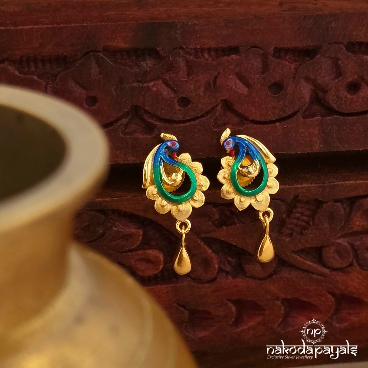 Gorgeous Peacock Studs (Ge10866)