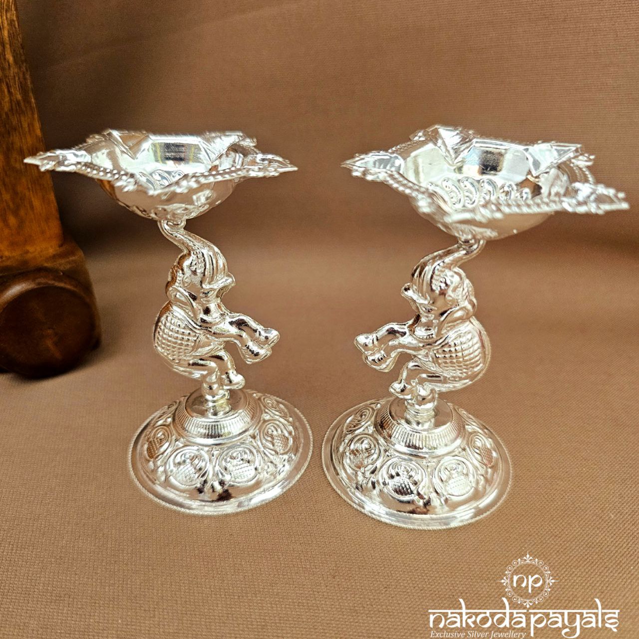 Shinney Carved Elephant Deepam Pair (Aa2397)