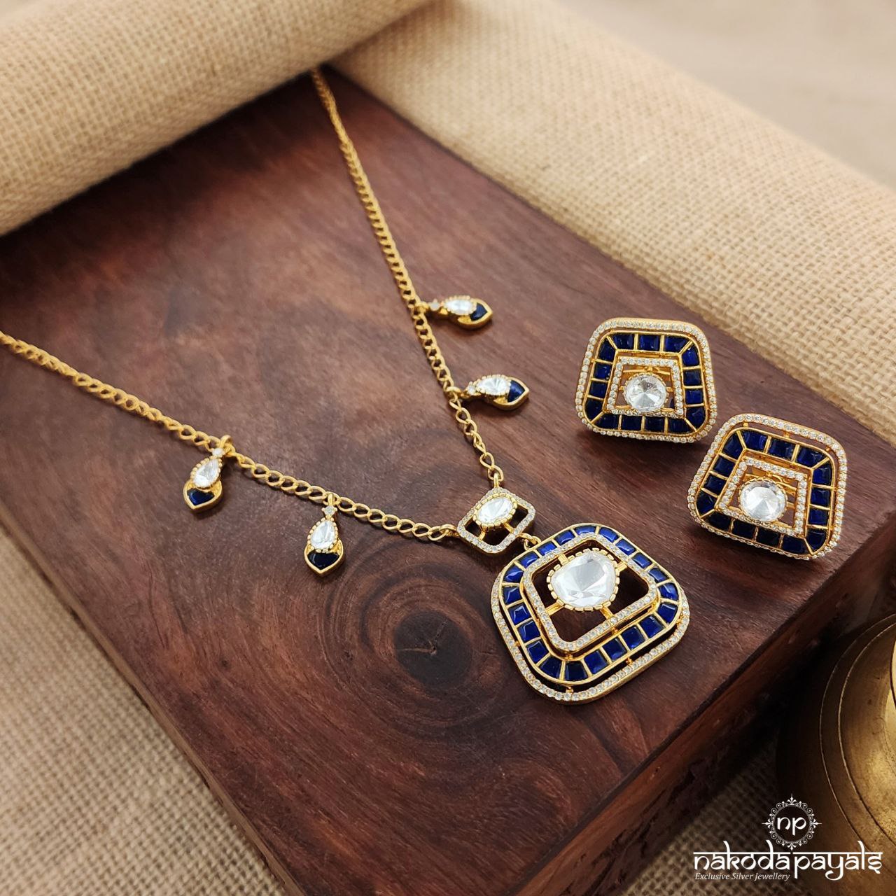 Blue Moissanite Neckpiece With Earrings (Gn8751)