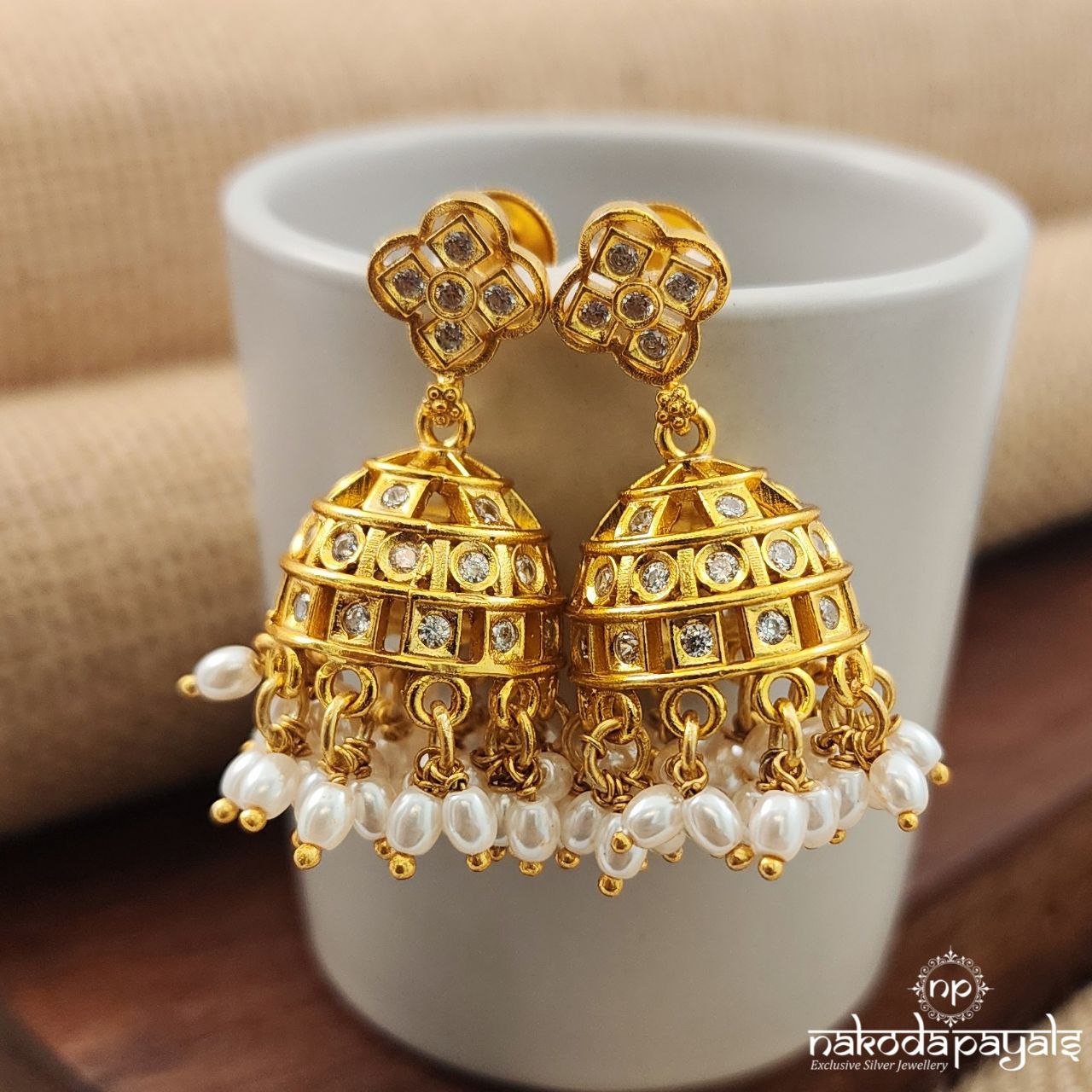 White Pearled Drop Jhumka (Ge8705)
