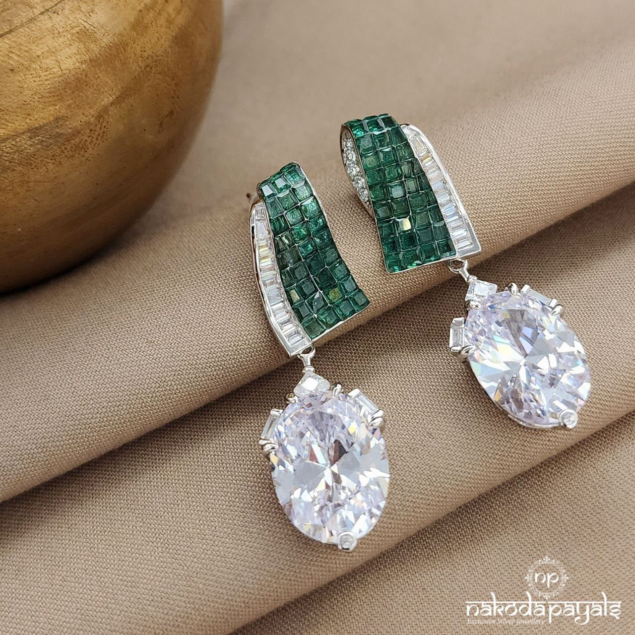 Twinkling Green Earrings (St3434)
