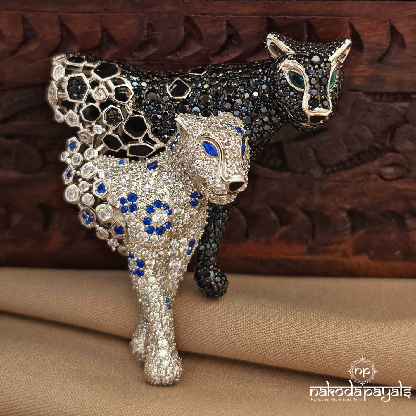 Gorgeous Elegance Tiger Brooch (St4084)
