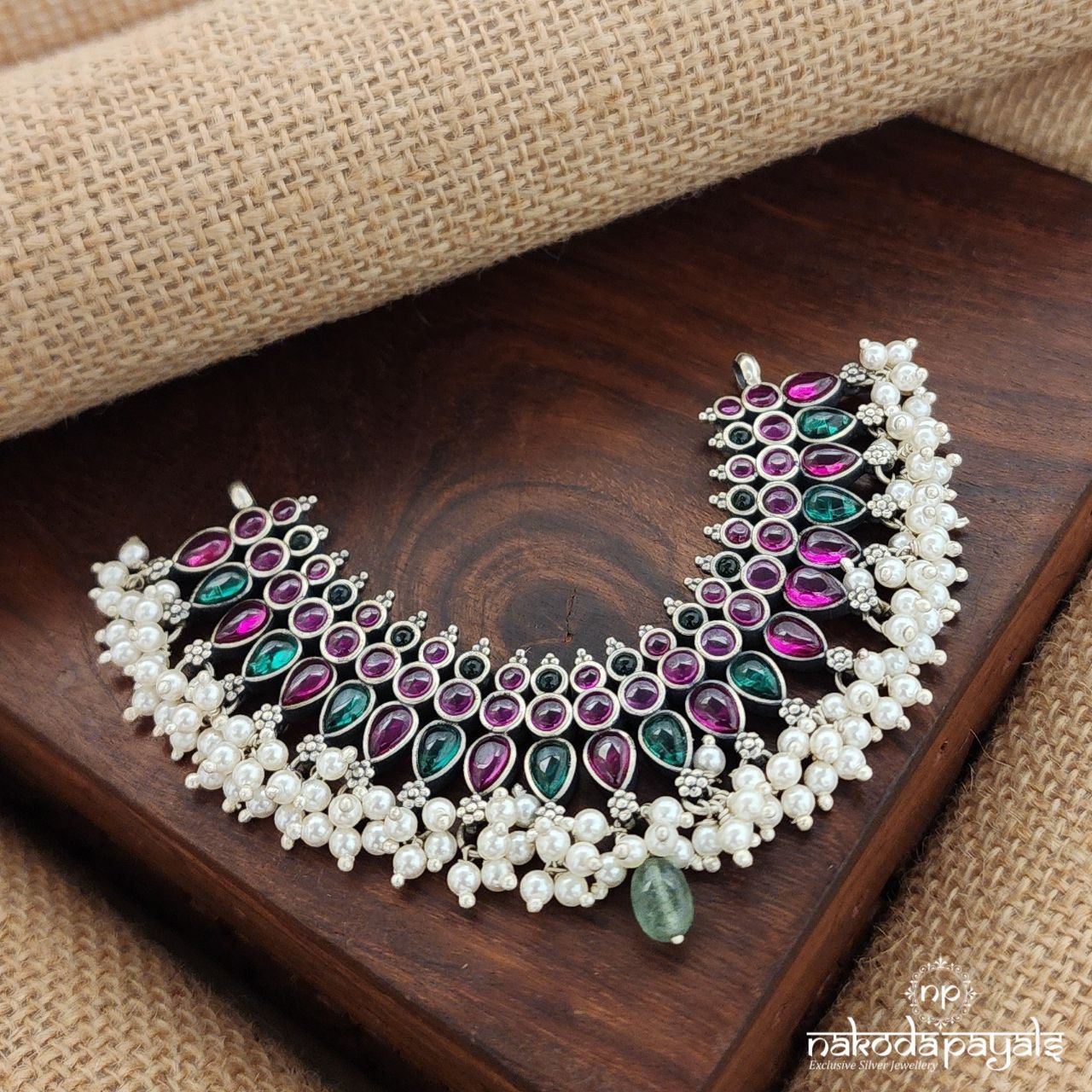 Graceful Kemp Pearled Drop Choker (N10871)