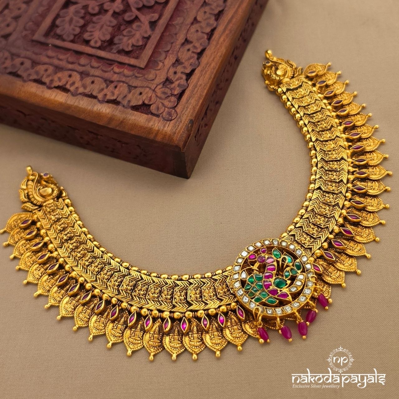 Circular Peacock Kasu Lakshmi Neckpiece (Gn10650)
