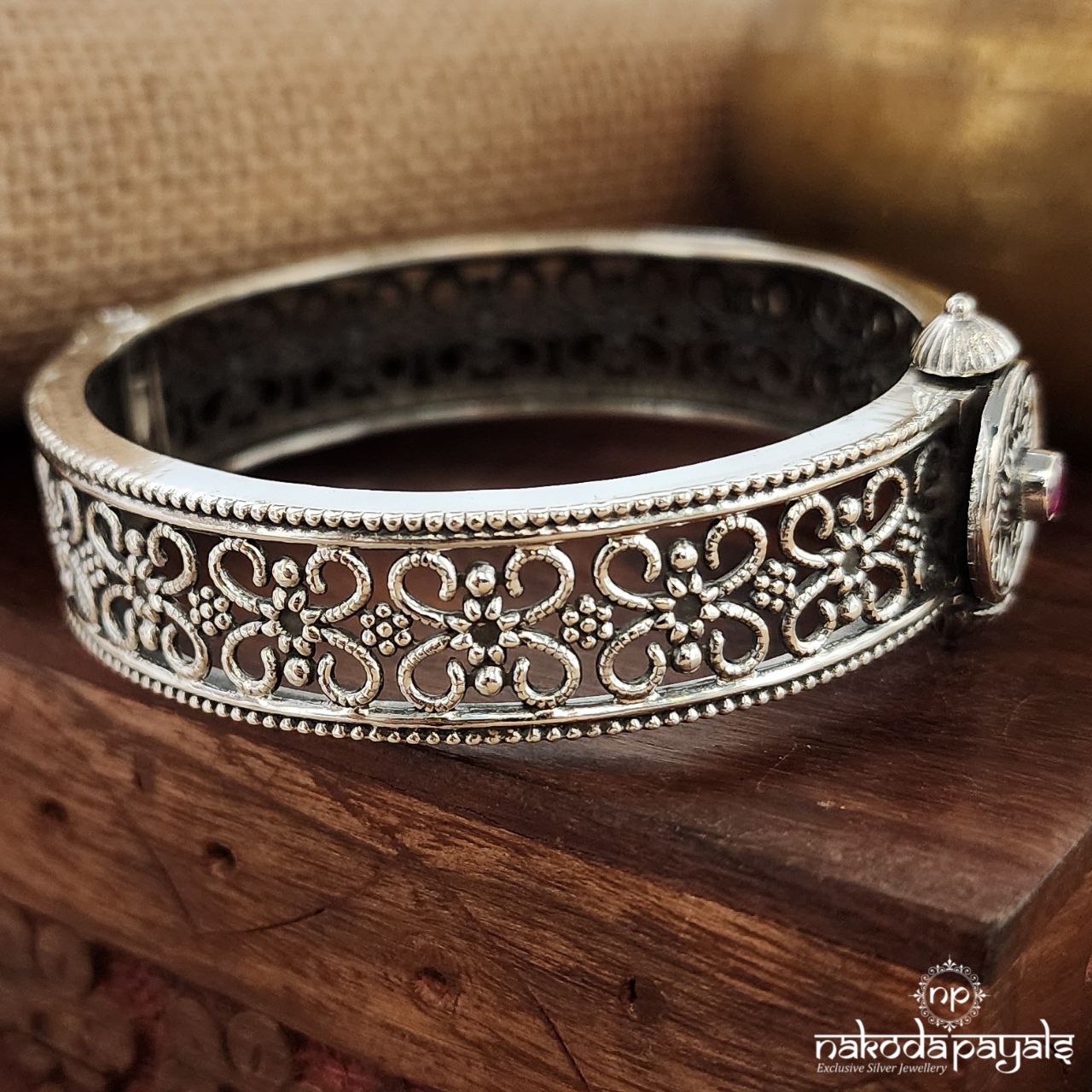 Elegant Pink Screw Kada (K5119)