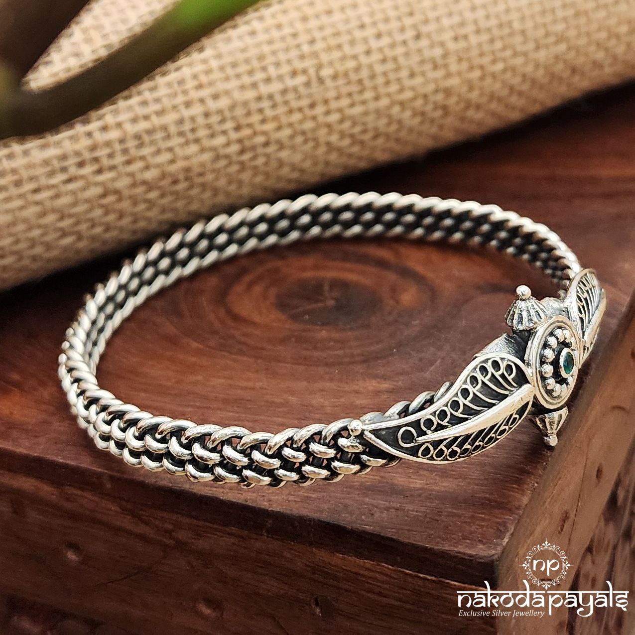 Leave Braided Screw Kada (K4091)