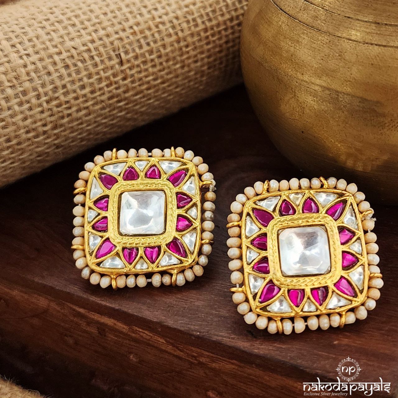 Squarish Kundan Earrings (Ge9093)