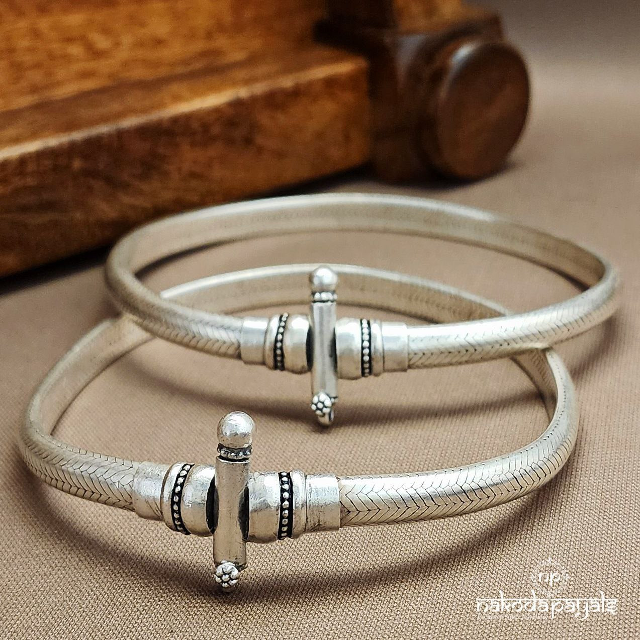 Graceful Hyderabadi Anklets (A6693)