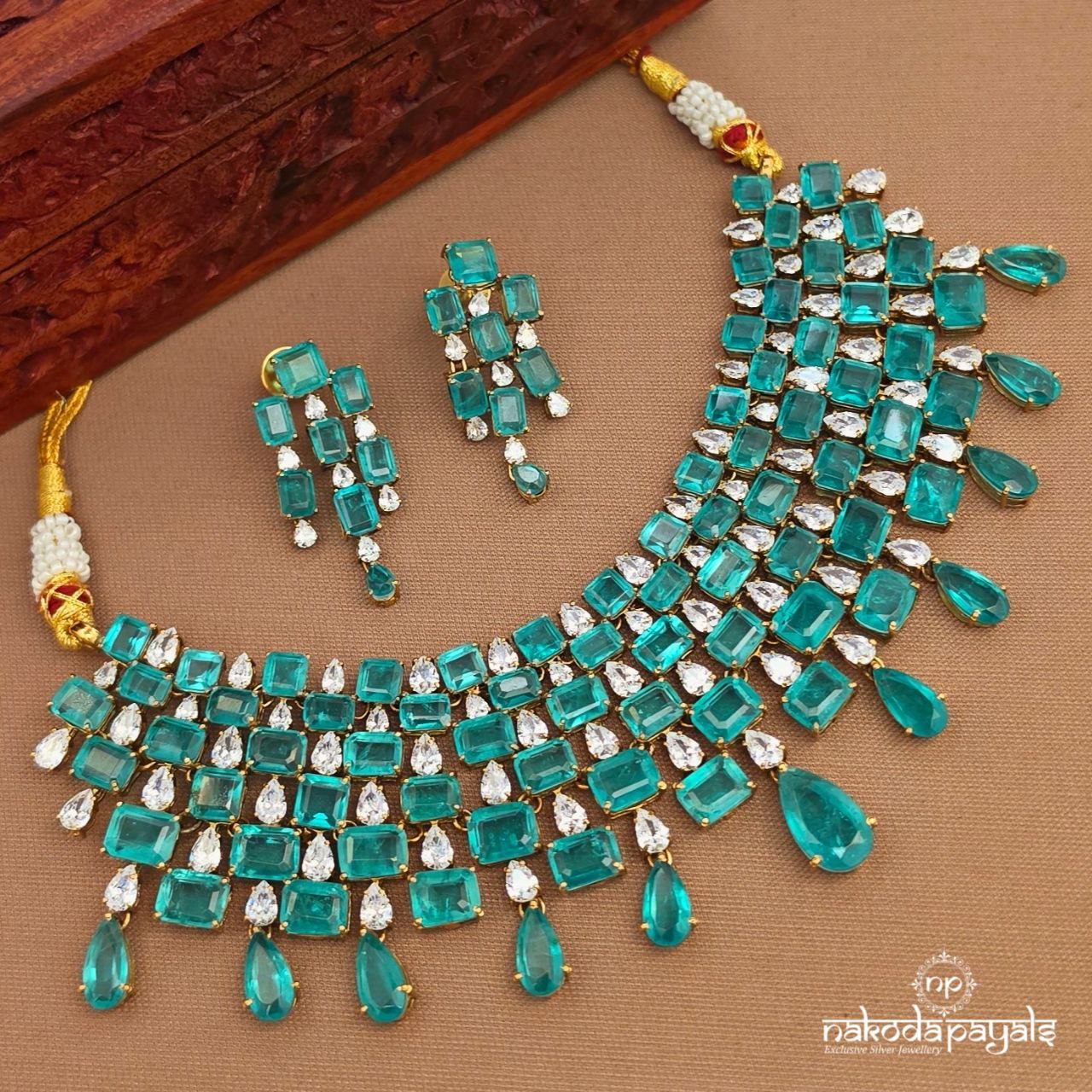 Green Rectangular Neckpiece With Earrings (Gn10051)