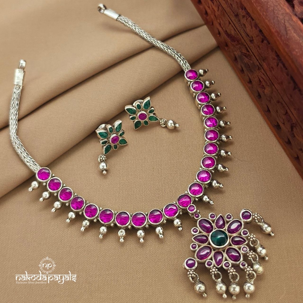 Pink & Green Reversible Neckpiece With Earrings (N11717)
