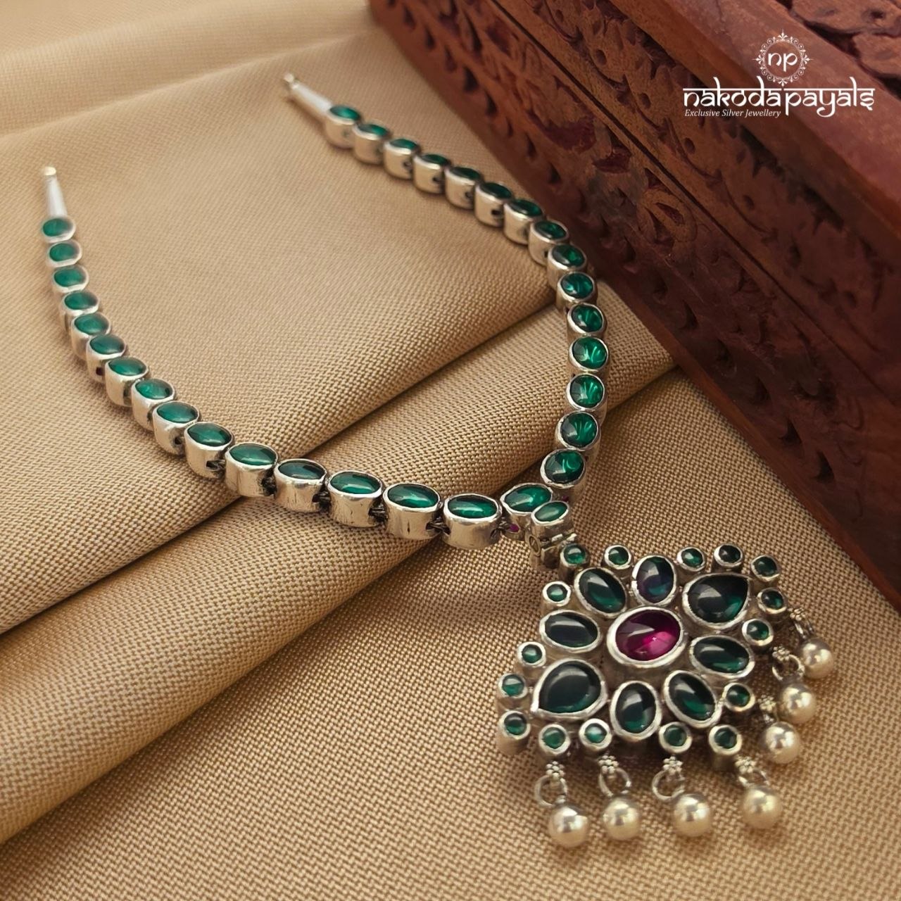 Reversible Pink & Green Neckpiece (N11685)