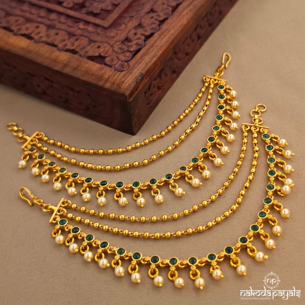 Exclusive Green Dot Pearl Maati (Gm1259)
