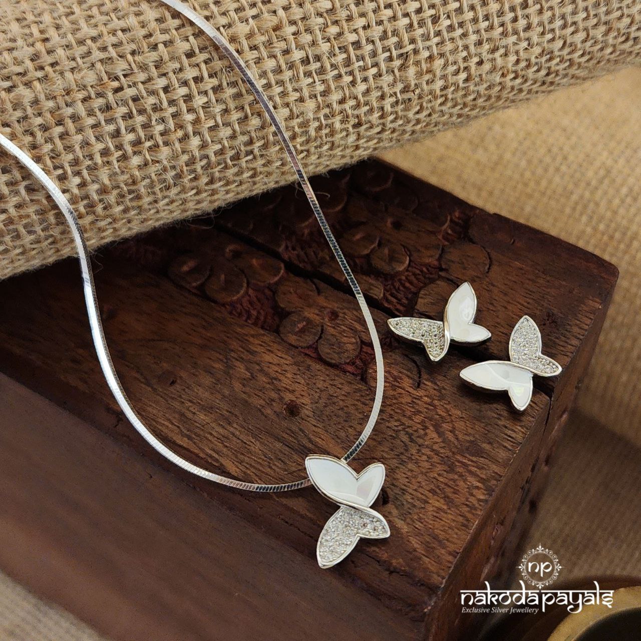 Butterfly Neckpiece With Earrings (St3114)