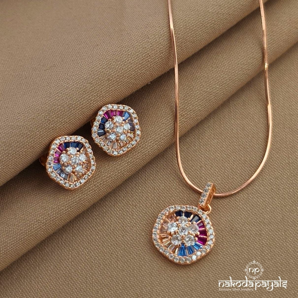 Multicolor Floral Pendant Set (St3991)