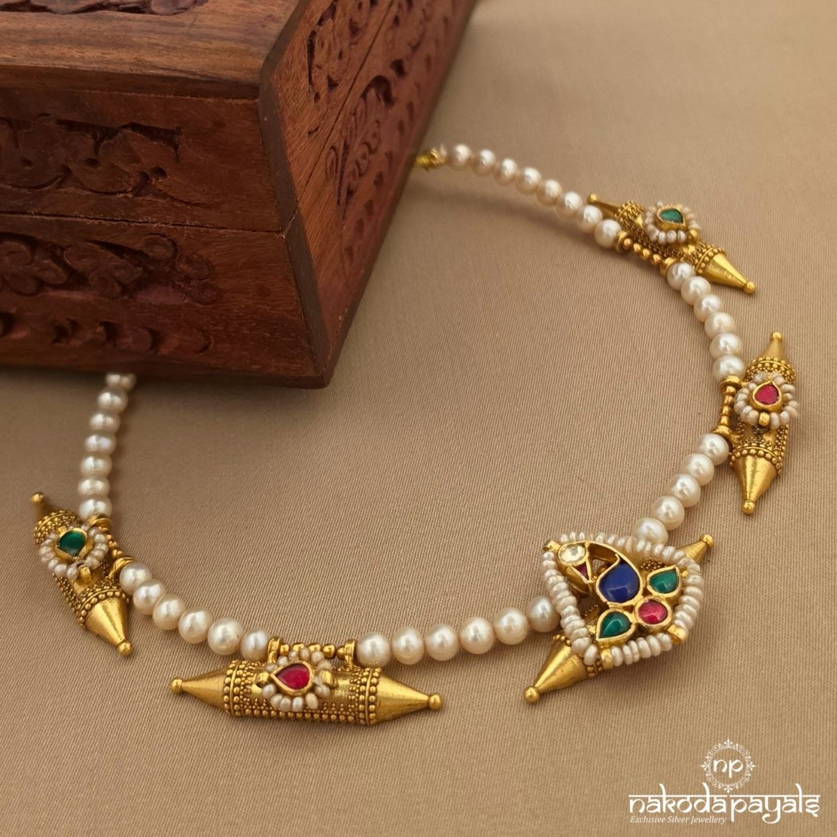 Kundan Tabiz Pearl Neckpiece (Gn10920)