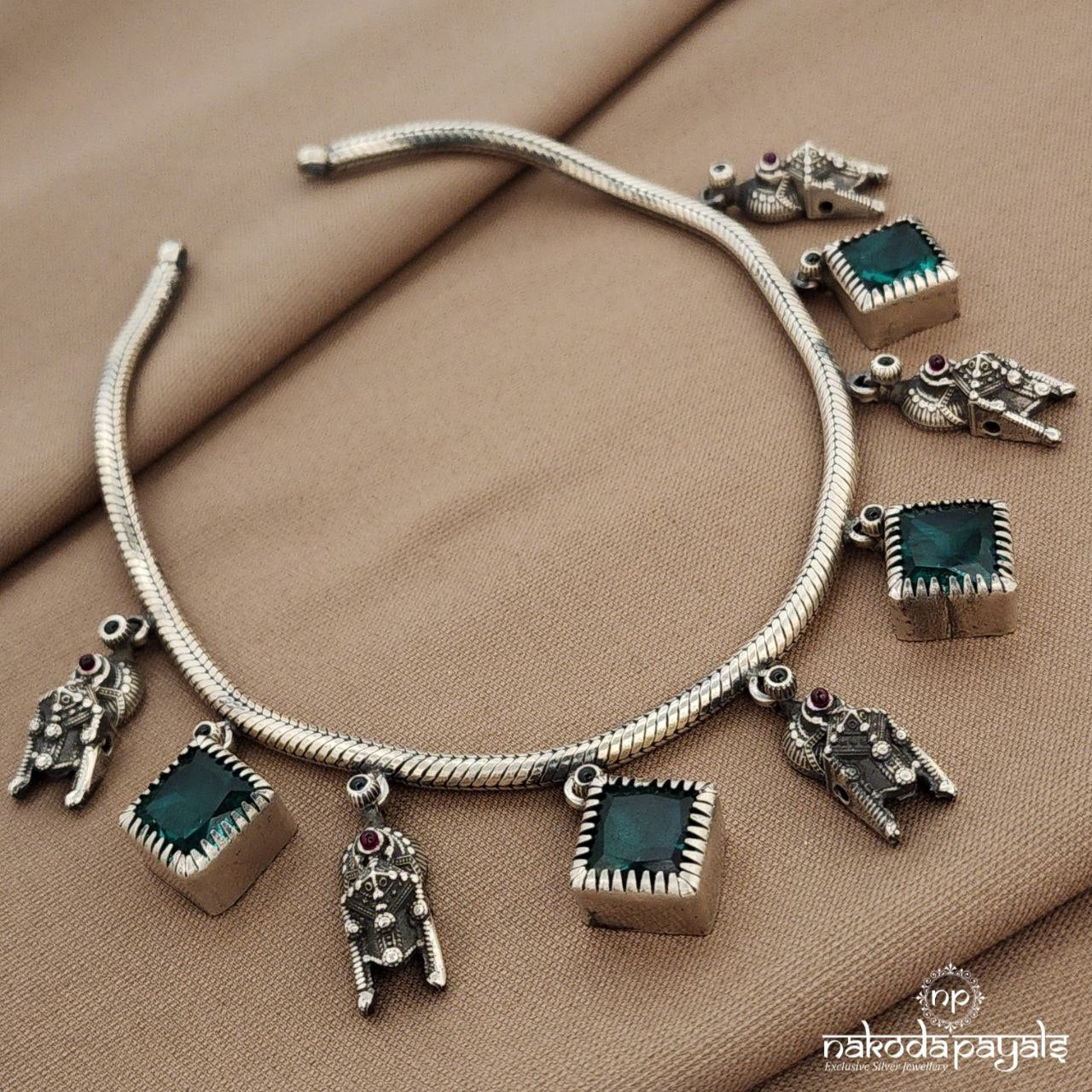 Traditional Squarish Green Neckpiece (N11349)